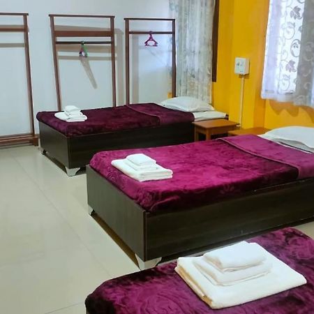 Iranyai Homestay Imphal Bagian luar foto