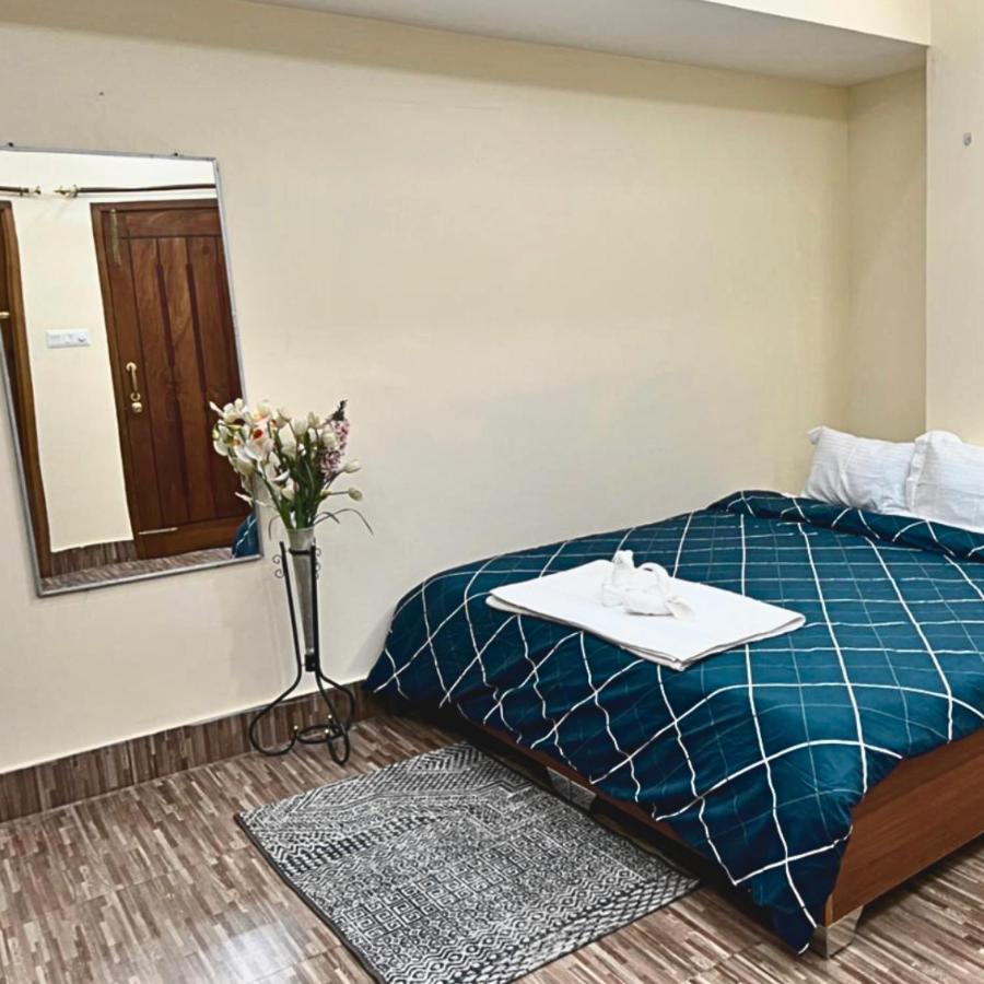 Iranyai Homestay Imphal Bagian luar foto