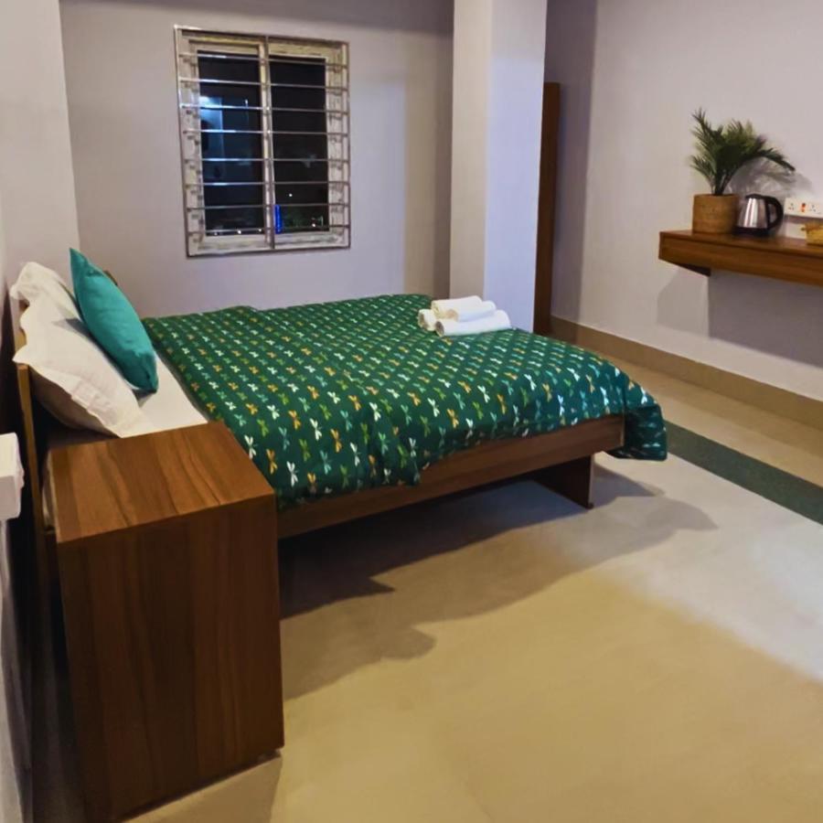 Iranyai Homestay Imphal Bagian luar foto