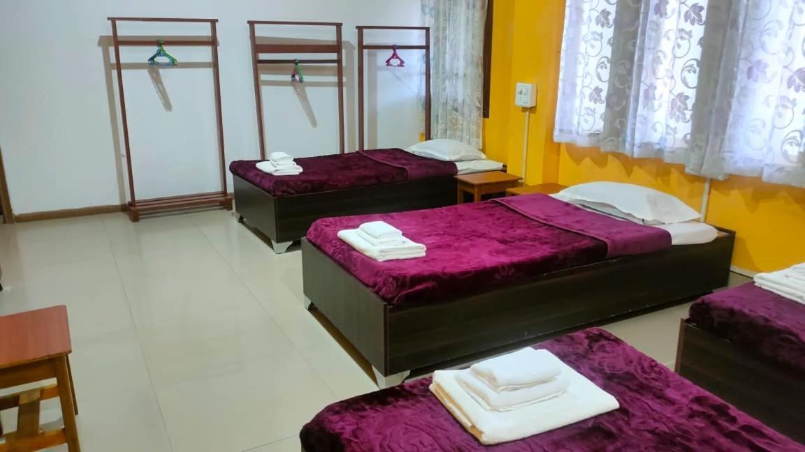 Iranyai Homestay Imphal Bagian luar foto